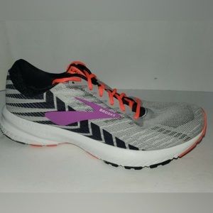 Brooks Launch 6 women’s running shoes 9.5 EUC gray/black/purple w/ bright laces